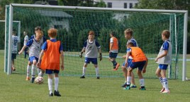 Drużyny dziecięce i młodzieżowe Olimpii Zambrów zagrały z okazji 70-lecia powstania klubu [FOTO]