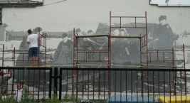 Mural powstaje na budynku ZSA w Zambrowie [FOTO]