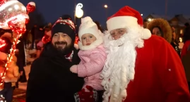 Bożonarodzeniowe choinki rozświetliły Zambrów [VIDEO+FOTO]