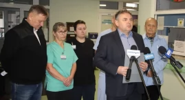 „Nie dajcie sobie odebrać dobrego szpitala! Brońcie go!” - konferencja prasowa dot. odwołania prezesa szpitala w Zambrowie [VIDEO+FOTO]