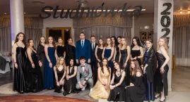 Studniówka ZS1 2024 - zdjęcia grupowe