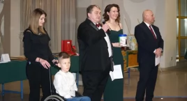 Trwa VIII Samorządowy Bal Charytatywny. Będą licytować na rzecz Kacpra i Dawida [FOTO]