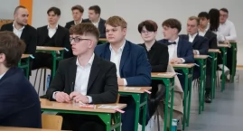 Dzisiaj maturzyści piszą egzamin z matematyki [FOTO]