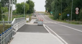 Trwa budowa ścieżki rowerowej wzdłuż ul. Łomżyńskiej w Zambrowie [FOTO+VIDEO]