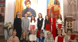 Młodzi parafianie z “Trójcy” zaprezentowali występ p…