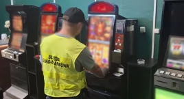 KAS zabezpieczyła 6 nielegalnych automatów do gier hazardowych