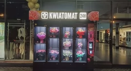 Kwiatomat stanął przy Galerii Bem w Zambrowie. Piękn&hellip;