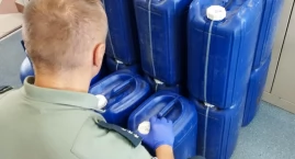 Mundurowi przejęli nielegalny alkohol. Prawie 500 li&hellip;