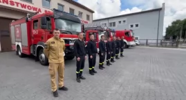 Strażacy z zambrowskiej komendy pompują dla Kacpra M&hellip;
