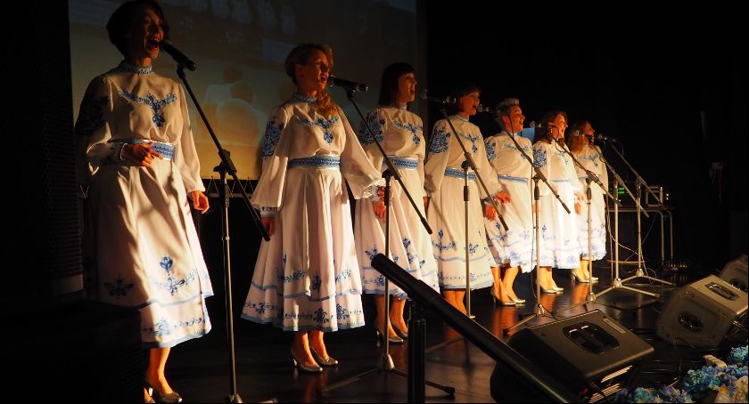 Dziesięć lat zespołu „Omorfos”