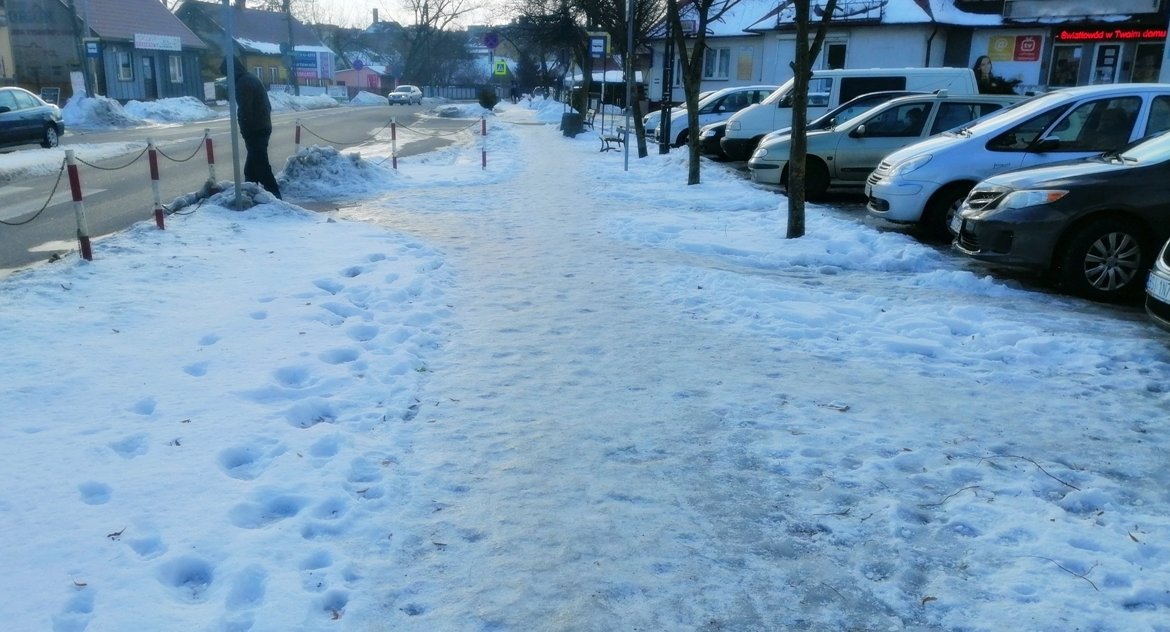Ślisko! Odszkodowania zimowe. Konsekwencje oblodzonego chodnika