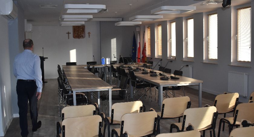 Urząd otwarty. - Niebezpieczeństw nie zauważamy - mówi wójt