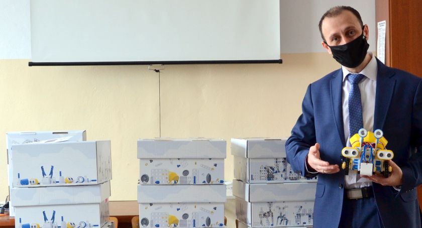 W szkole w Grodzisku bedą budować roboty