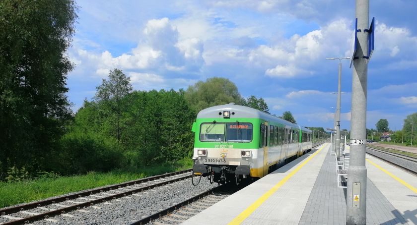 Od 13 czerwca – pociągiem nad morze. Wakacyjna korekta rozkładu jazdy