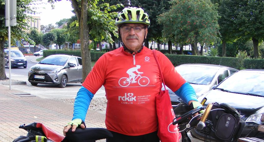Na rowerze dookoła Polski, by promować honorowe krwiodawstwo