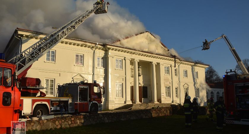 Pożar pałacu w Korczewie