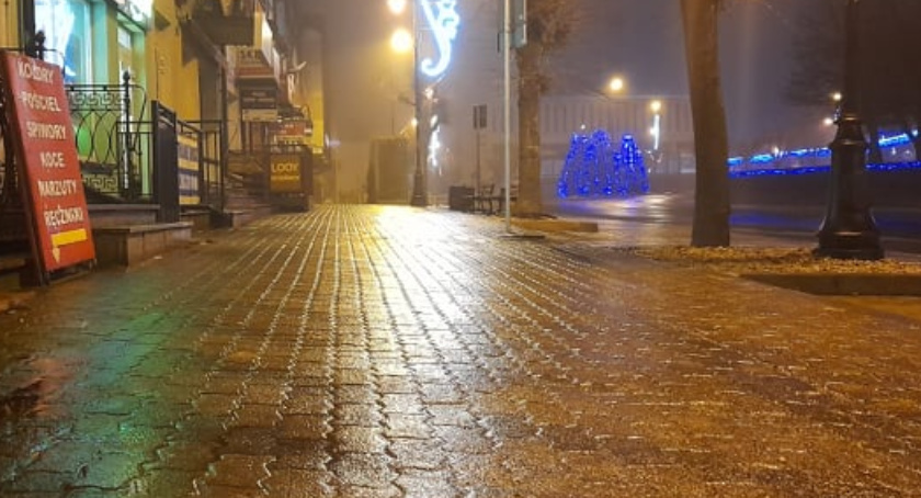 Uwaga! Oblodzone drogi i chodniki 