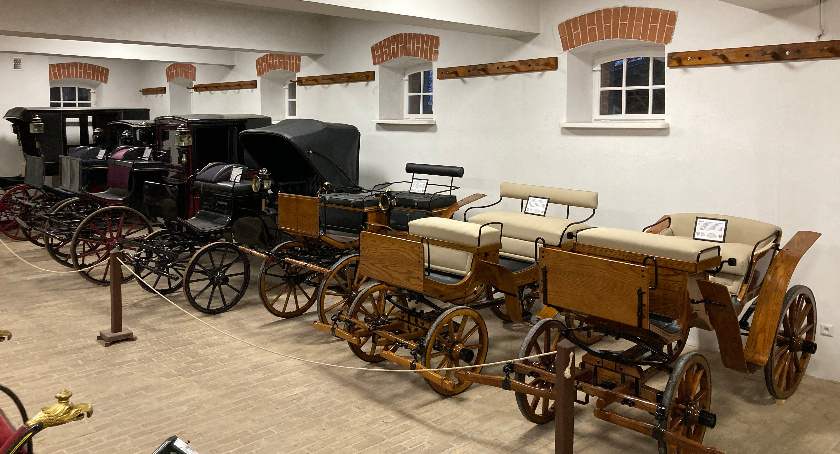 Dawne powozy konne. Nowe eksponaty w Muzeum Rolnictwa w Ciechanowcu