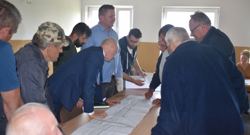 Zjazd z drogi S-19. Spotkanie w Żurobicach