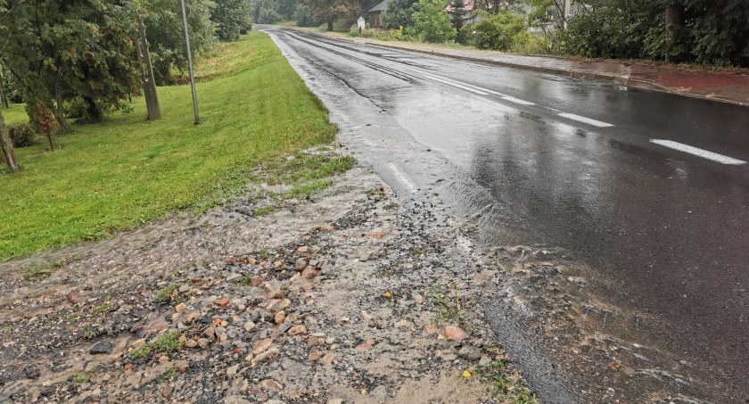 Będą barierki na zakręcie w Hołowczycach