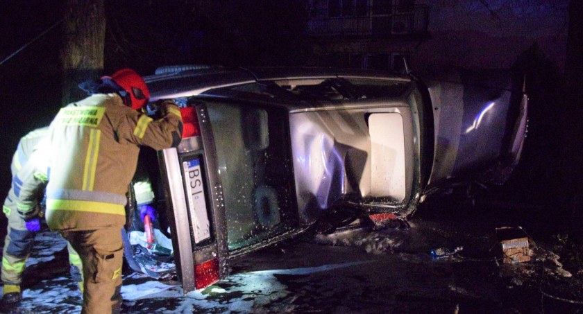 Wypadek w Siemiatyczach. Kierowca uciekł