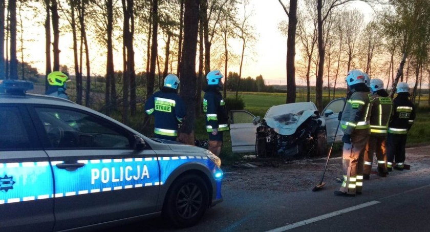 Wypadek na DK19. Trzy osoby w szpitalu 