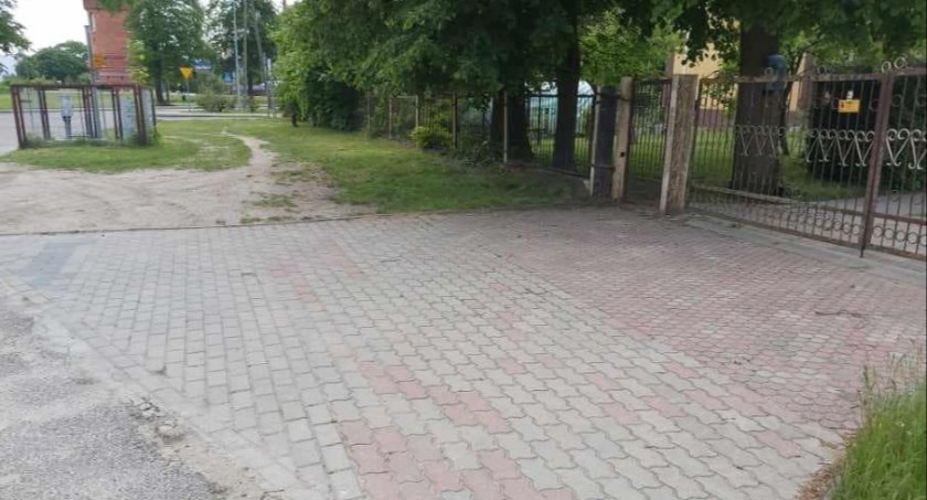 Samorządowe Kolegium Odwoławcze przyznało rację mieszkańcom Nurca Stacji. Zemsta wójta?