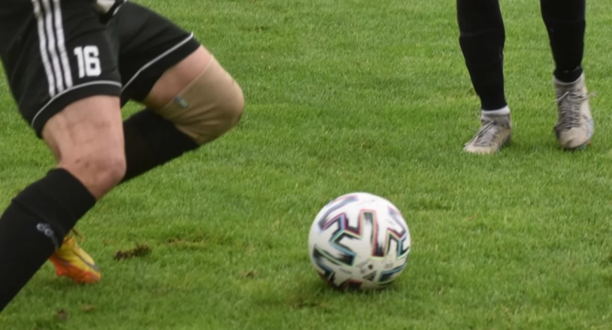 Łączy nas piłka.   IV liga - VII kolejka