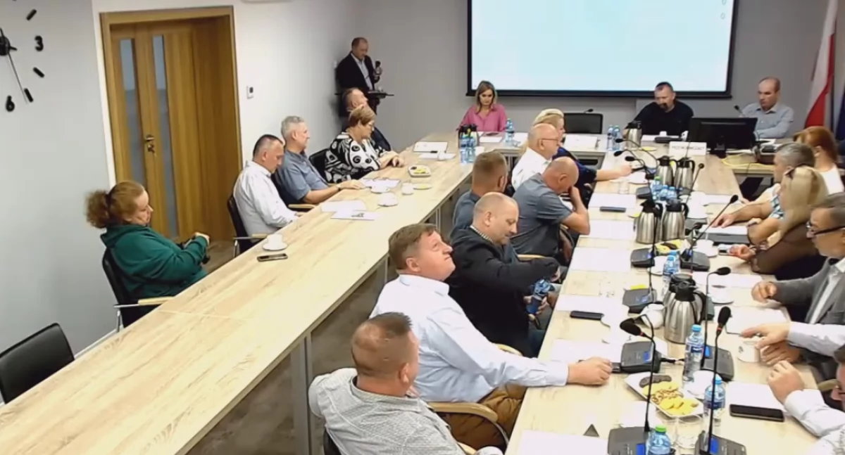 Nadzwyczajna sesja rady gminy Siemiatycze. Pomoc dla rolników dotkniętych powodzią