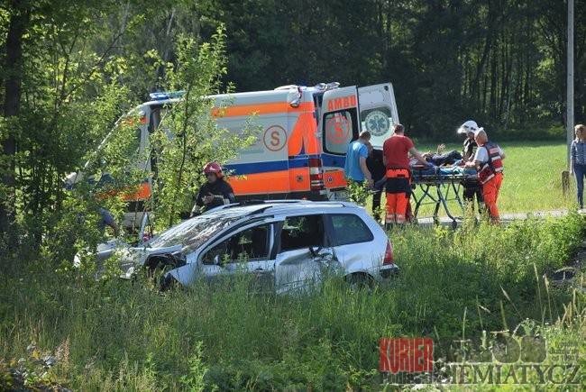 Wypadek - trzy osoby w szpitalu 