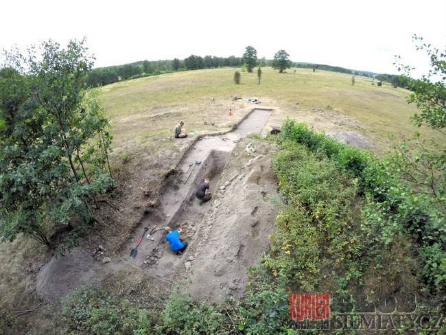 Sowieckie bunkry w miejscu starożytnych kurhanów