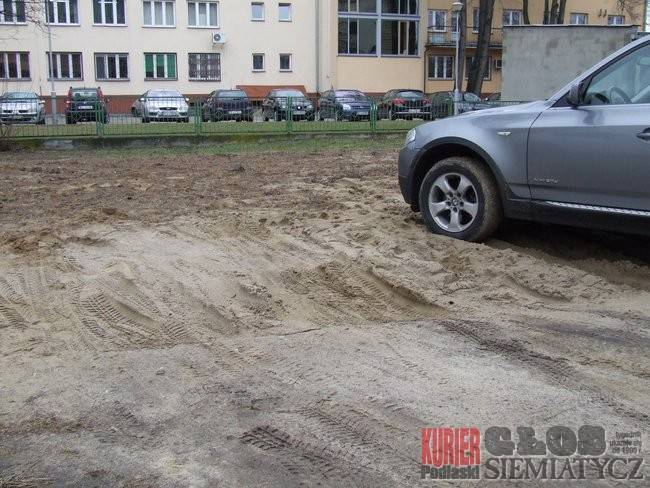 Lądowanie na stadionie 