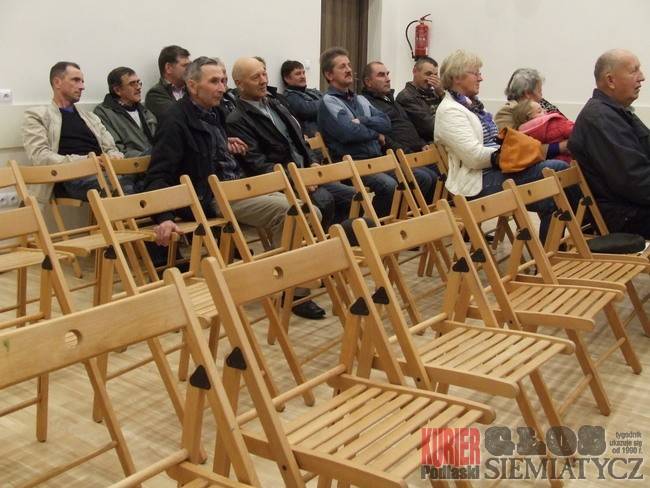 Twarde krzesła w Drohiczynie