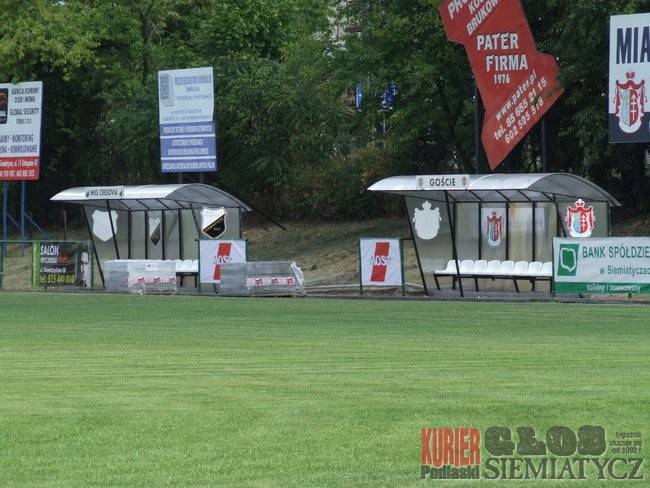 Nowe wiaty na stadionie