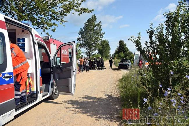 Wypadek - 2 osoby w szpitalu