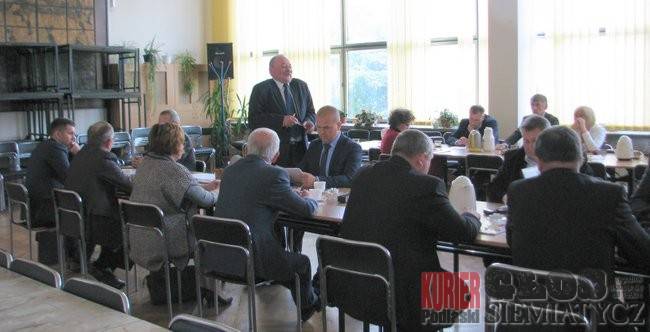 Protest mieszkańców - Spór na sesji powiatowej  