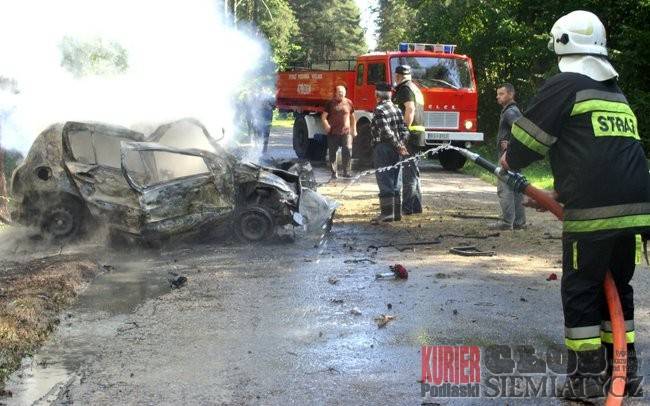 Radziwiłówka - Tragedia na drodze. Mężczyzna spłonął w aucie