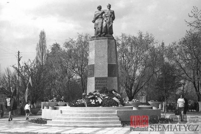 Siemiatycki pomnik na 26 lat