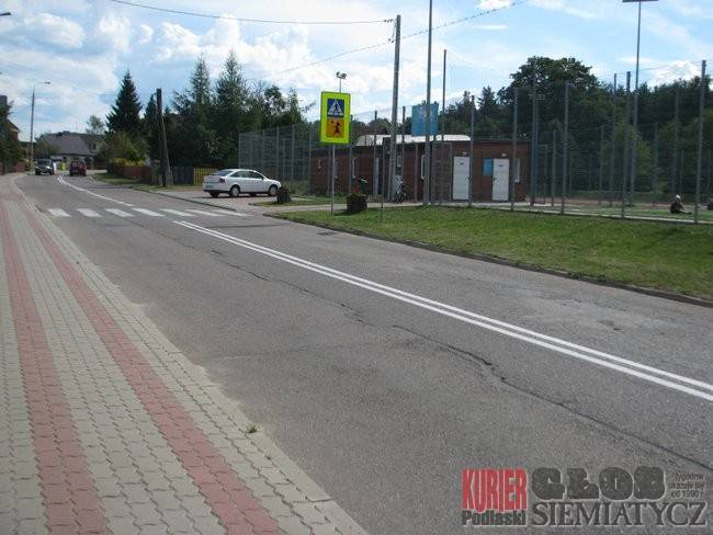 Nurzec Stacja - Pieniądze na chodnik