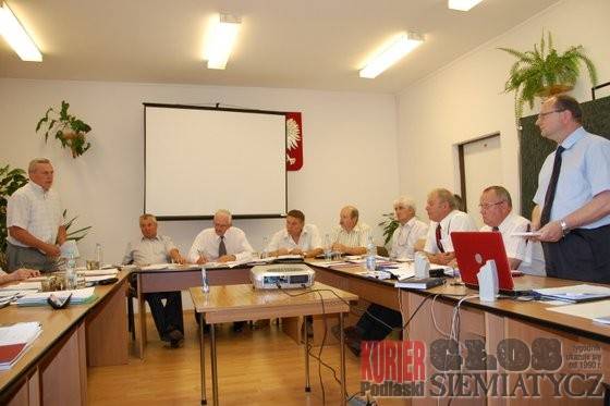 Mielnik - 8 radnych za podwyżką dla wójta