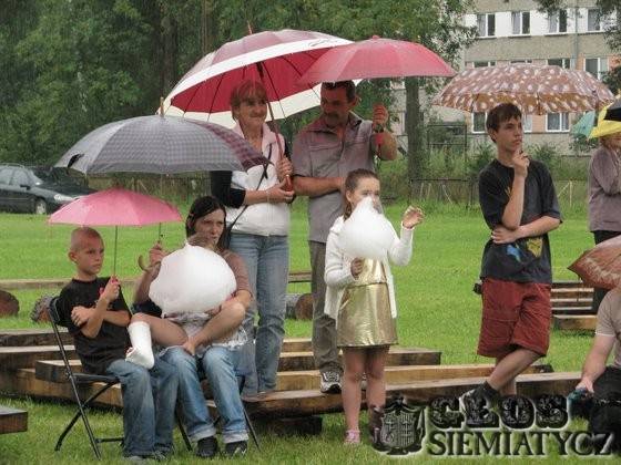 Fotogaleria. Dzień Nurca w strugach deszczu (video)