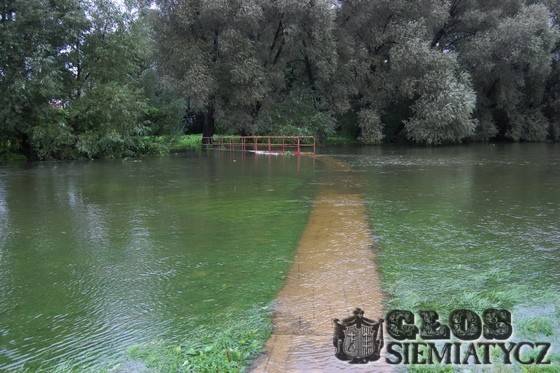 Woda z zalewów zagrażała miastu - Siemiatycze