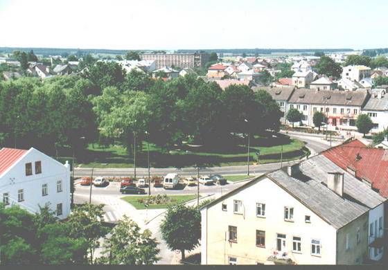 Fotografia. Widok na pl. Jana Pawła II z wieży kościelnej