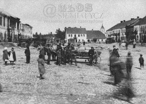 1907. Rynek w Siemiatyczach latem 1907 roku.