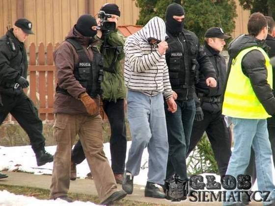 Zabójca księdza zatrzymany - Wizja lokalna w Miłkowicach - (Video)