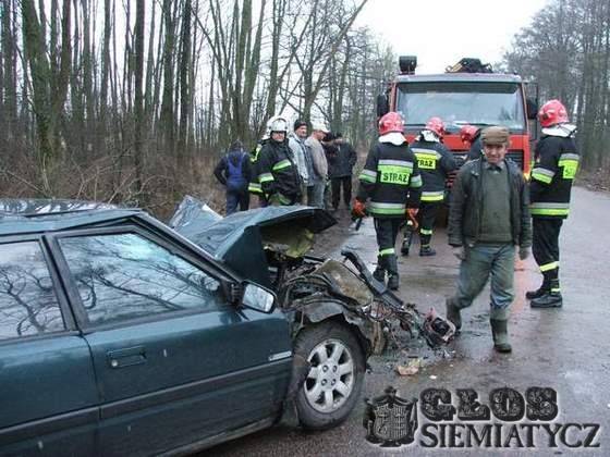 Wprost pod ciężarówkę - Pijany kierowca spowodował wypadek