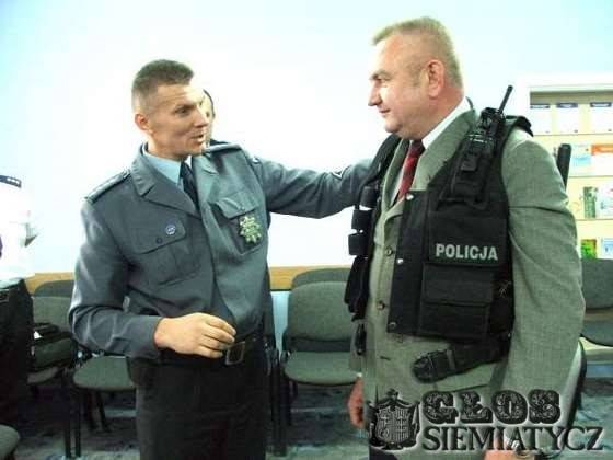 Kamizelki i laptopy dla policji