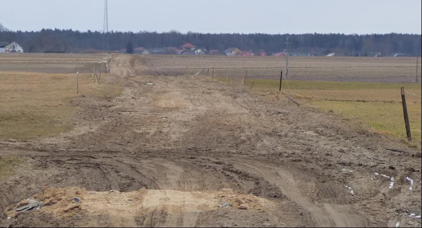 Mieszkańcy sami psują drogi ?