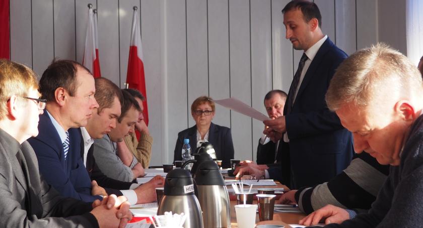 Bużet skromny ale jednogłośny