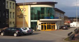 Masowe szczepienia w hali sportowej?